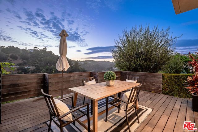 8184 Mannix Drive, Los Angeles, CA 90046
