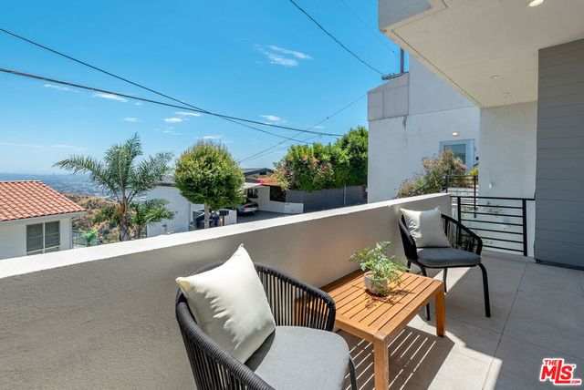 8184 Mannix Drive, Los Angeles, CA 90046