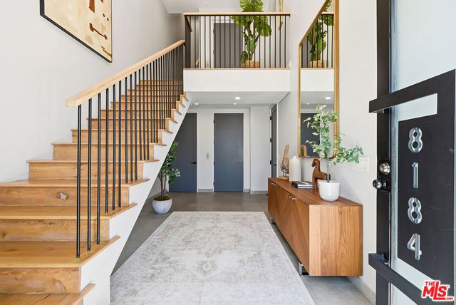 8184 Mannix Drive, Los Angeles, CA 90046