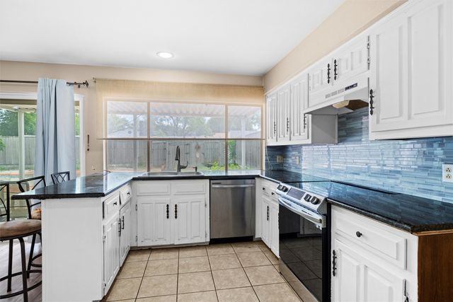 1722 Plantation Road, Garland, TX 75044