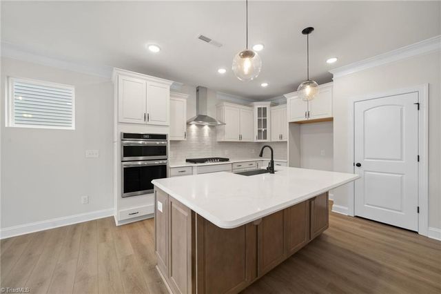 2003 Abbotts Vista Drive, Kernersville, NC 27284