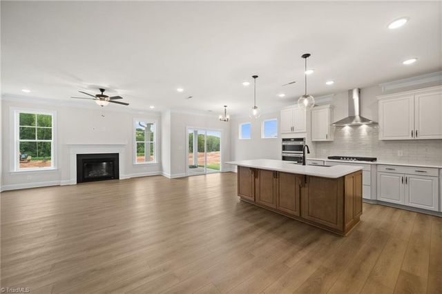 2003 Abbotts Vista Drive, Kernersville, NC 27284