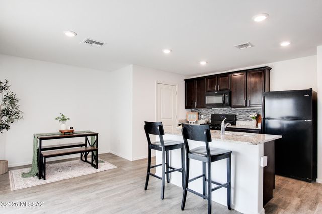 5987 S Antrim Loop, Tucson, AZ 85706