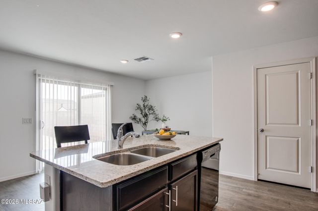 5987 S Antrim Loop, Tucson, AZ 85706