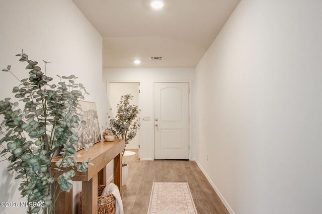 5987 S Antrim Loop, Tucson, AZ 85706