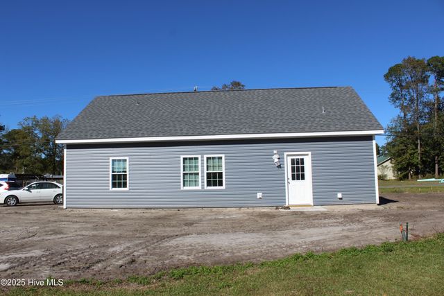 216 W Charity Road, Rose Hill, NC 28458