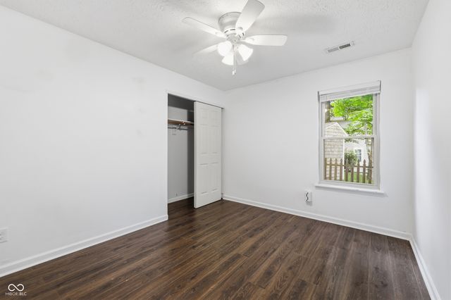 8362 La Habra Lane, Indianapolis, IN 46236
