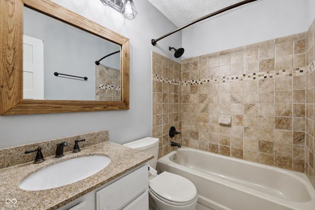 8362 La Habra Lane, Indianapolis, IN 46236