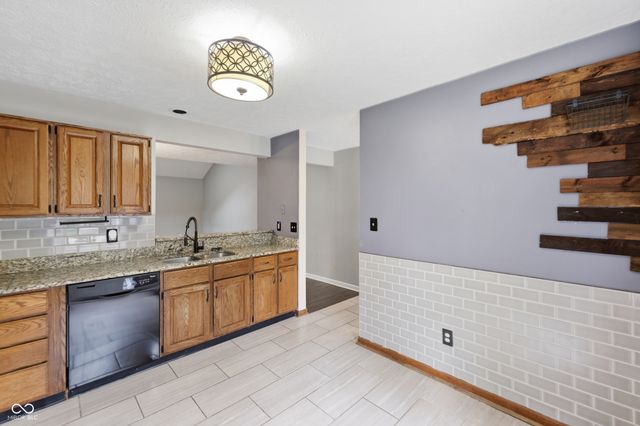 8362 La Habra Lane, Indianapolis, IN 46236