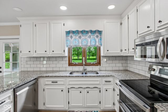 2440 E County Road 300 S, Danville, IN 46122