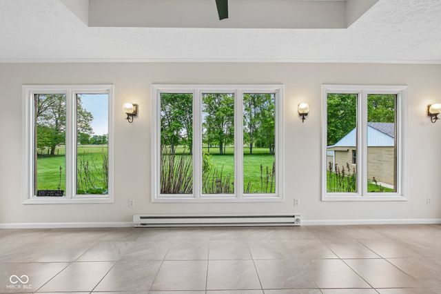 2440 E County Road 300 S, Danville, IN 46122