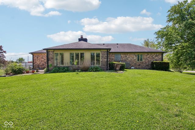 2440 E County Road 300 S, Danville, IN 46122