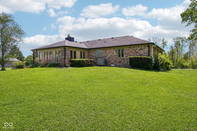 2440 E County Road 300 S, Danville, IN 46122