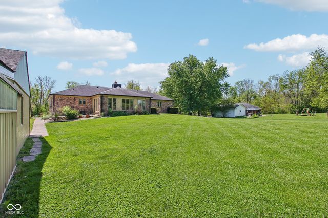 2440 E County Road 300 S, Danville, IN 46122