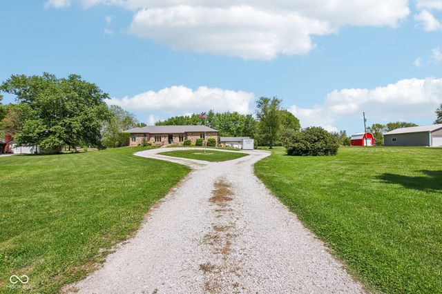 2440 E County Road 300 S, Danville, IN 46122