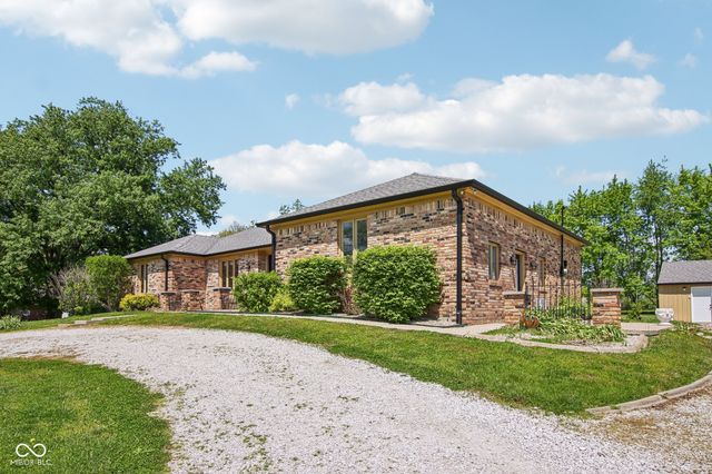 2440 E County Road 300 S, Danville, IN 46122