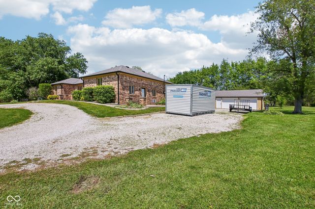 2440 E County Road 300 S, Danville, IN 46122