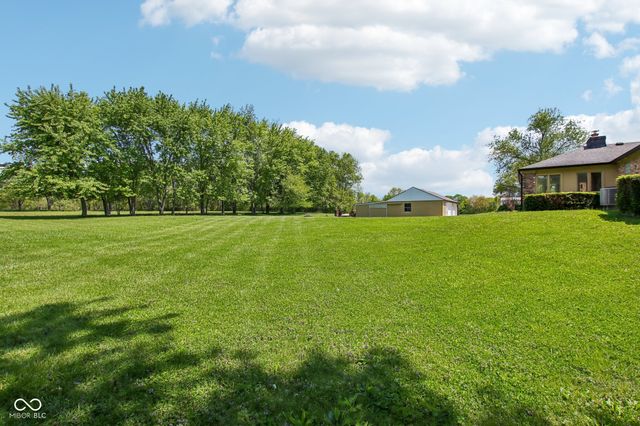 2440 E County Road 300 S, Danville, IN 46122