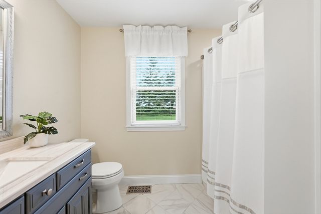 24 Maple Street, West Brookfield, MA 01585