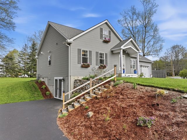 24 Maple Street, West Brookfield, MA 01585