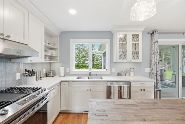 24 Maple Street, West Brookfield, MA 01585