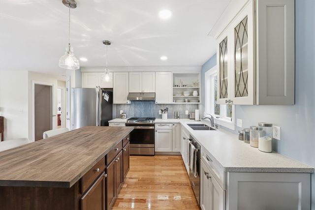 24 Maple Street, West Brookfield, MA 01585