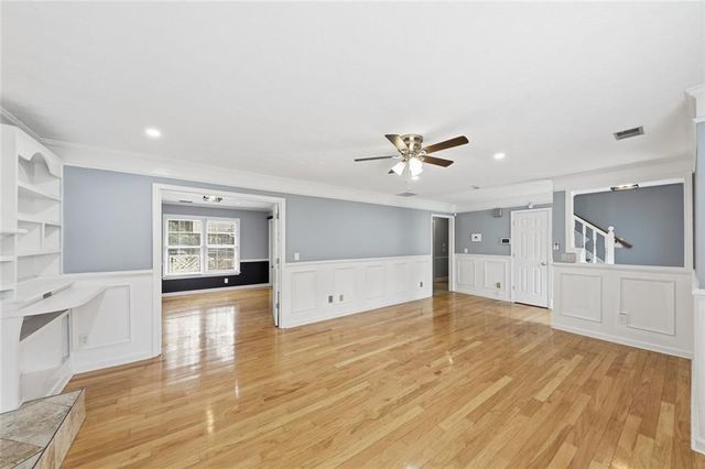 310 Crescentview Court, Lawrenceville, GA 30044