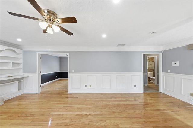 310 Crescentview Court, Lawrenceville, GA 30044