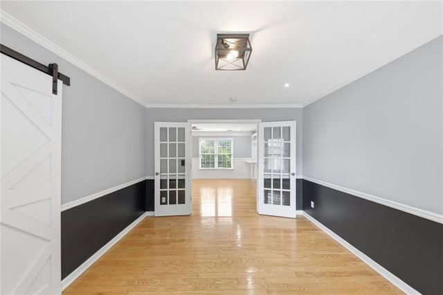 310 Crescentview Court, Lawrenceville, GA 30044