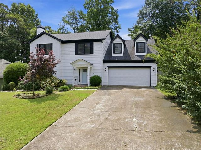 310 Crescentview Court, Lawrenceville, GA 30044