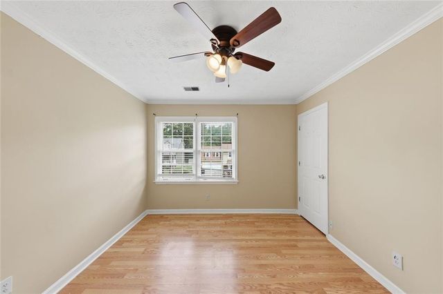 310 Crescentview Court, Lawrenceville, GA 30044