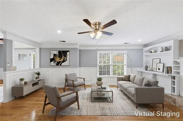 310 Crescentview Court, Lawrenceville, GA 30044