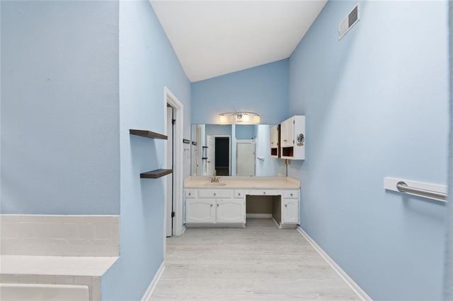 310 Crescentview Court, Lawrenceville, GA 30044
