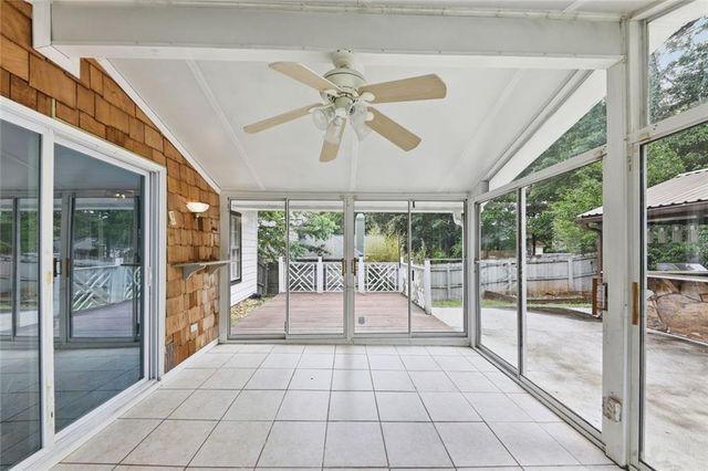 310 Crescentview Court, Lawrenceville, GA 30044