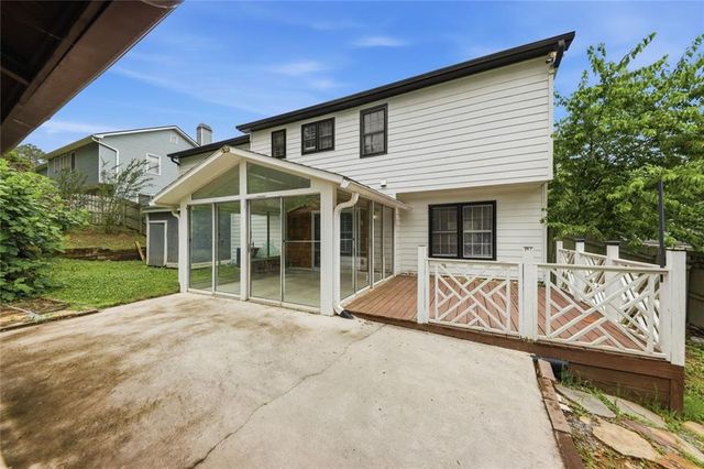 310 Crescentview Court, Lawrenceville, GA 30044