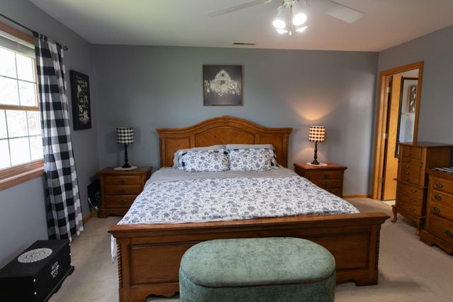 10216 New Hampshire Street, Crown Point, IN 46307
