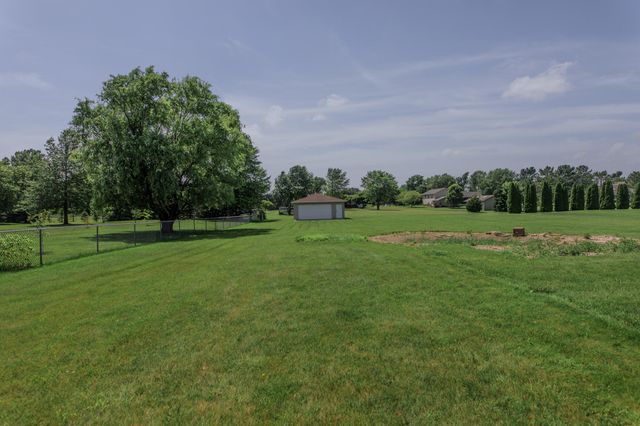 10216 New Hampshire Street, Crown Point, IN 46307
