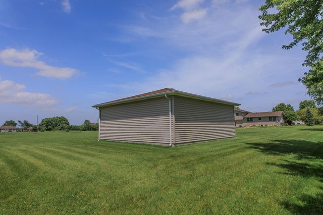 10216 New Hampshire Street, Crown Point, IN 46307