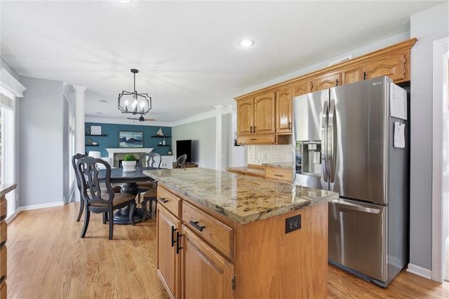 2401 SW Tracker Lane, Lee's Summit, MO 64082