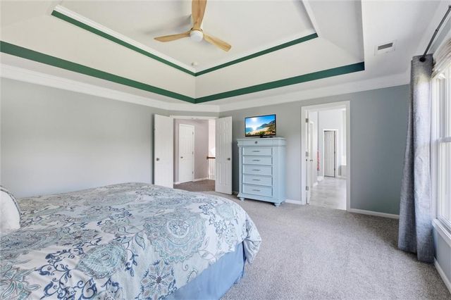 2401 SW Tracker Lane, Lee's Summit, MO 64082