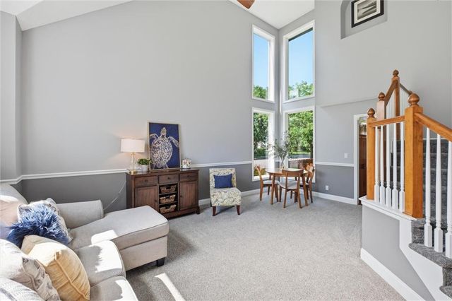 2401 SW Tracker Lane, Lee's Summit, MO 64082