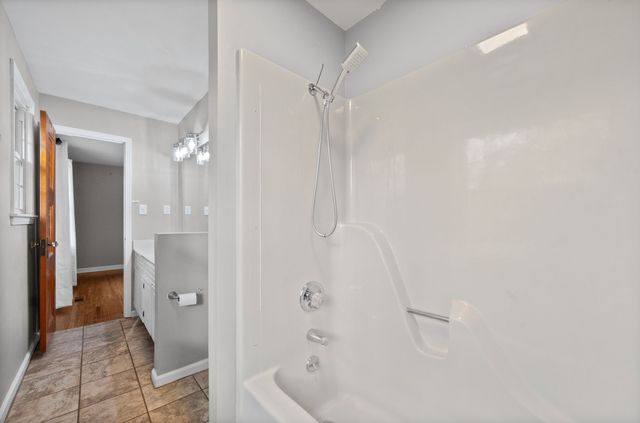 130 Alfred Dr, Clarksville, TN 37043