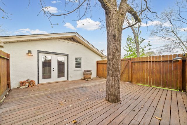 130 Alfred Dr, Clarksville, TN 37043