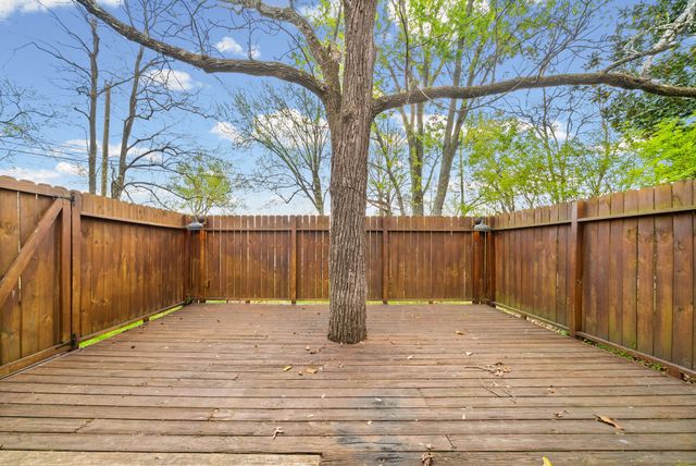 130 Alfred Dr, Clarksville, TN 37043