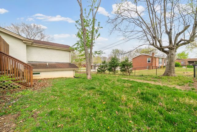 130 Alfred Dr, Clarksville, TN 37043