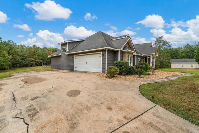 832 Voorhees Road, Hamilton, GA 31811