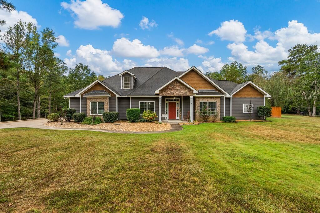 832 Voorhees Road, Hamilton, GA 31811