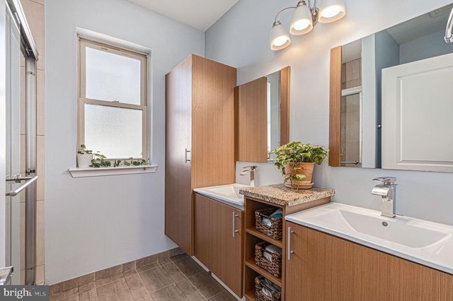 1935 W GEORGE ST, Philadelphia, PA 19130