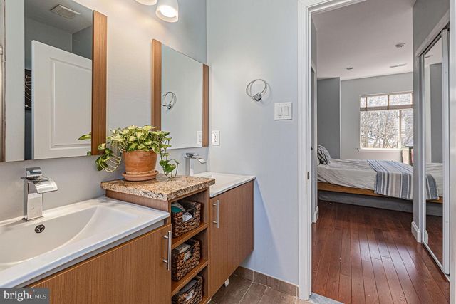 1935 W GEORGE ST, Philadelphia, PA 19130