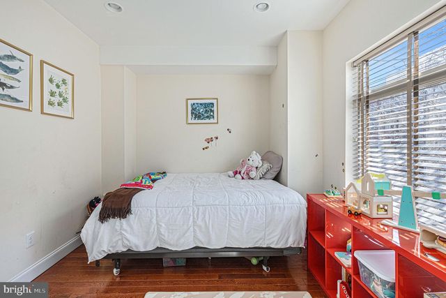 1935 W GEORGE ST, Philadelphia, PA 19130